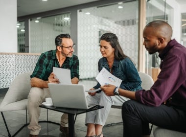 Change management professionals engage in a discussion